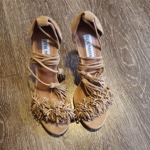 STEVE MADDEN POM POM HEELS